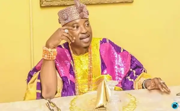 The Smoking King Oluwo Of Iwo Condemns Police Brutality On Woman