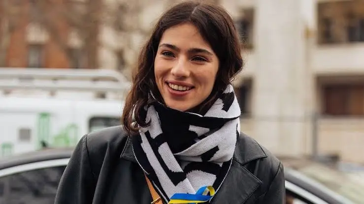 Age & Career of Loli Bahia