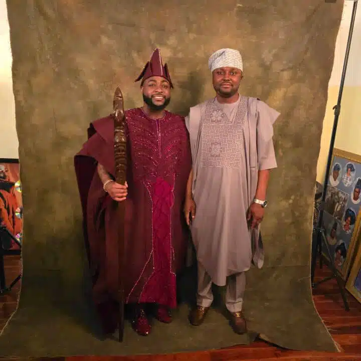 CHIVIDO24: Israel DMW covers face of Davido’s former lawyer in groomsmen photo