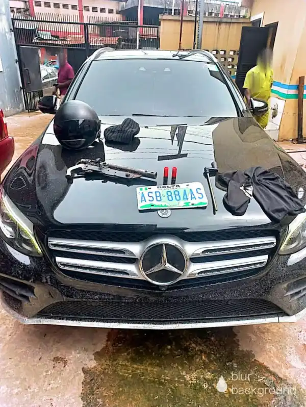 Police arrest suspected kidnappers in hotel, recover stolen vehicle, weapons