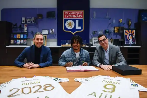 Transfer: Olympic Lyon complete Orban signing