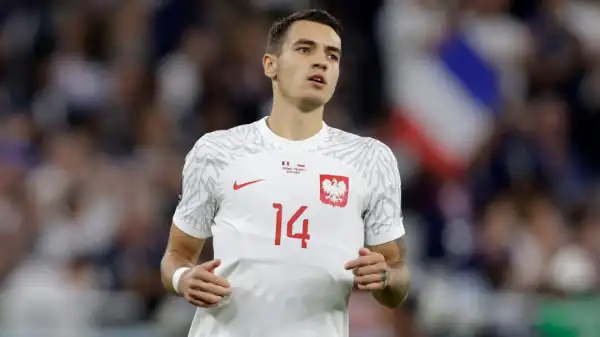 Arsenal confirm signing of defender Jakub Kiwior from Spezia