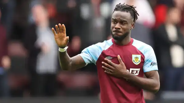 Newcastle make contact with Burnley over Maxwel Cornet