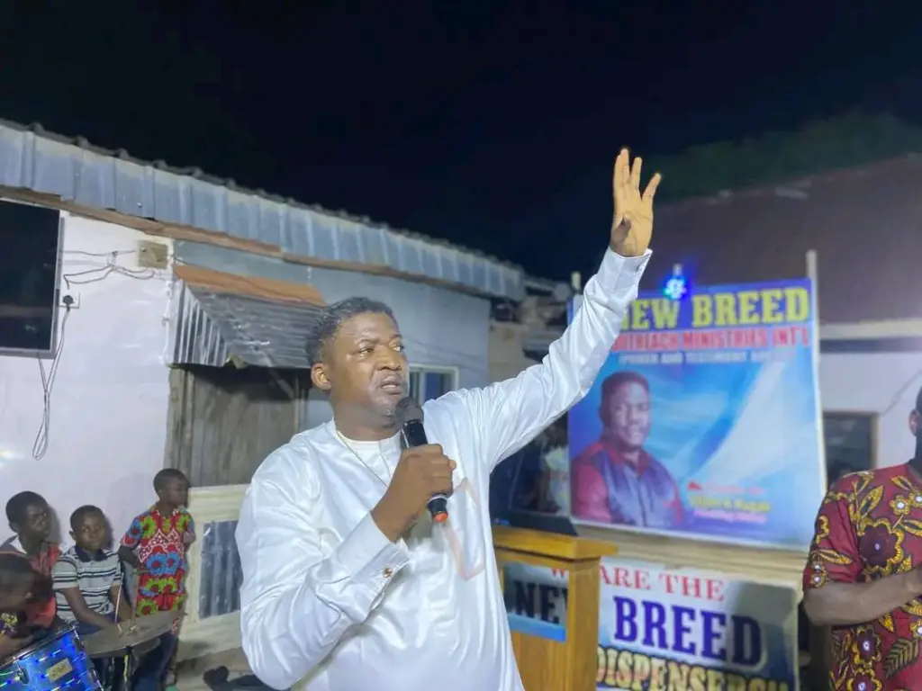 Popular preacher, Azzaman dies in road accident on Kaduna road