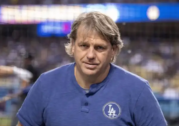 EPL: I don’t get that – Ex-Chelsea attacker questions Boehly over Mount decision