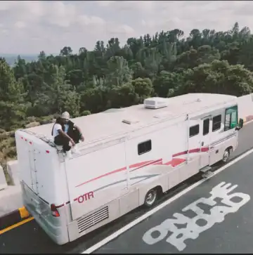 Llona - On The Road (Album)