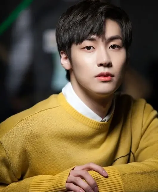 Career & Net Worth Of Lee Seung-hyub