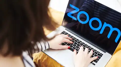 Zoom suffers outage as students start classes online