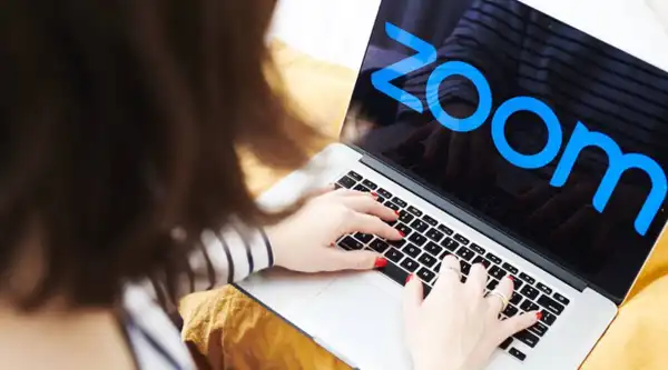 Zoom suffers outage as students start classes online