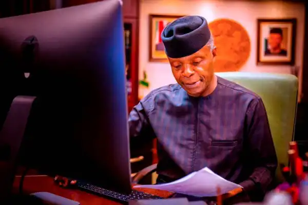 APC Presidential Primary: Crowd Welcome Osinbajo With Chants As he storms Lagos