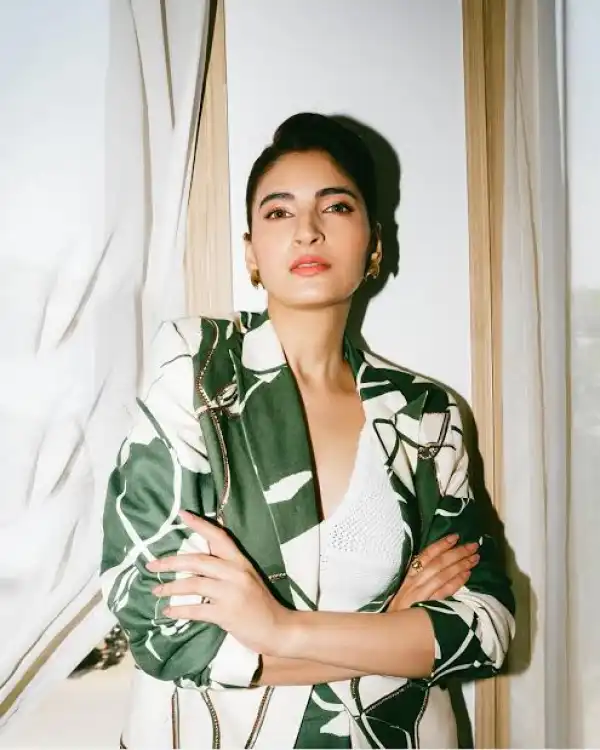 Biography & Career Of Shivani Raghuvanshi