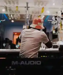 Mthetho The-Law – Amalobolo Ft. Sushi Da Deejay , CanSoul & TshepoGuitar