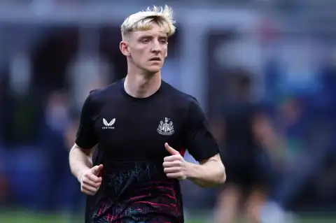 UCL: They taught us lesson, I’ve never played team like Barça before – Newcastle’s Gordon confesses