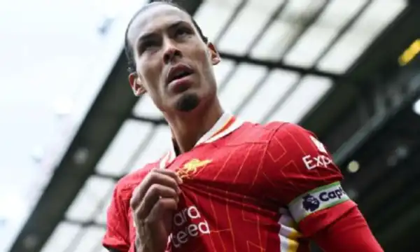 EPL: Salah begs Van Dijk to stay at Liverpool