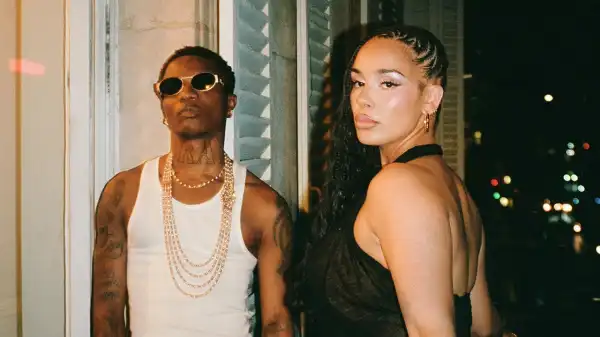 Jorja Smith - Alive ft. Wizkid (Video)