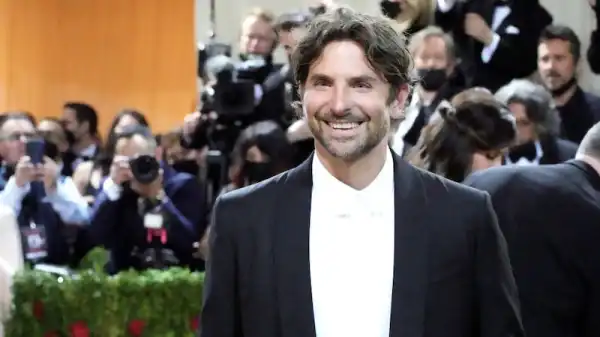 Maestro Photos Show Bradley Cooper’s Leonard Bernstein Transformation