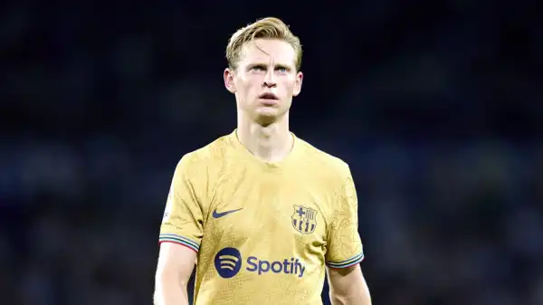 Man Utd still wait on Frenkie de Jong despite Casemiro signing