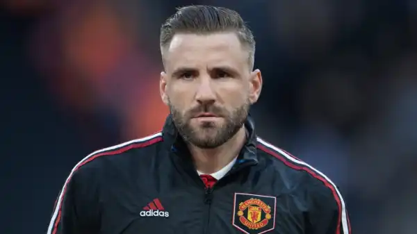 Erik ten Hag hails Luke Shaw as 