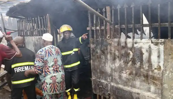 Kwara, federal fire agencies combat major fire disaster in Ilorin