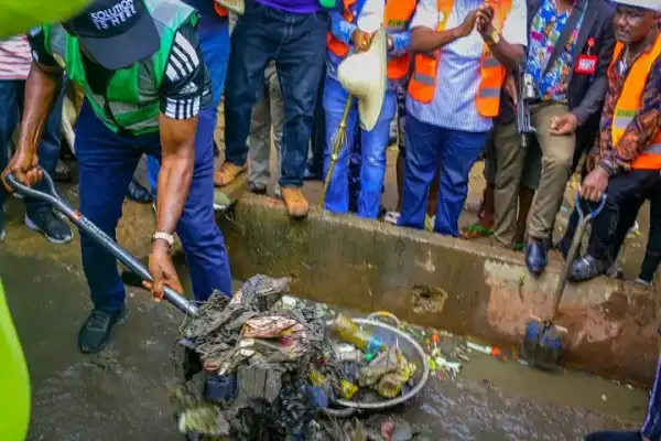 Gov. Soludo Of Anambra State Joined In Observing Jul Monthly Sanitation Exercise