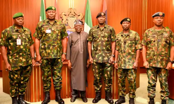 Details of Tinubu’s meeting with service chiefs emerge