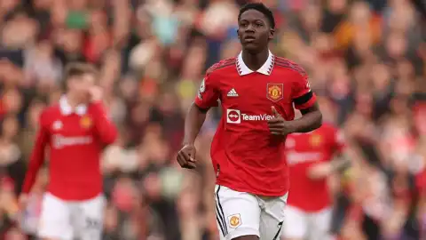 EPL: Real reason Amorim doesn’t want to start Mainoo – Ex-Man Utd defender Jones