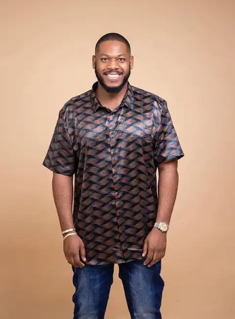 Ex-BBNaija Frodd, Acquires A Range Rover SUV (Video)