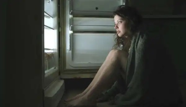 Birdsong Trailer: Psychological Thriller Movie Stars The OA’s Chloë Levine