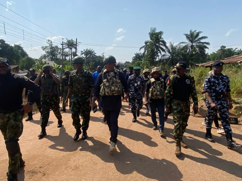 Imo: Security operatives kill four criminal suspects, arrest five, recover arms, others