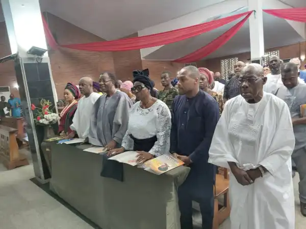 Obasanjo holds memorial service for late wife, Stella, says she lived serving others