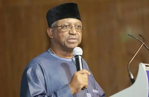 Isolation: Minister threatens to publish names of people unwilling to comply