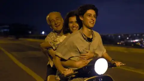 The Hand of God Trailer Previews Paolo Sorrentino's Italian Drama