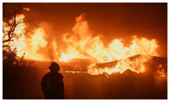 Death toll rises as California wildfires rage into fifth day