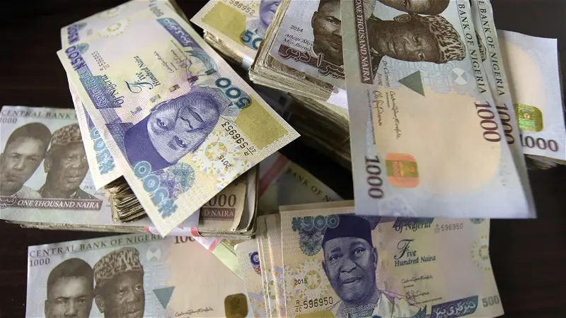 Naira ends week on negative note