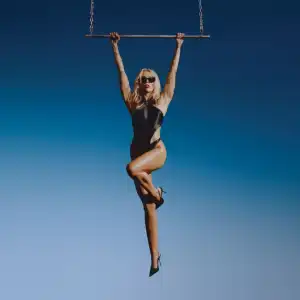 Miley Cyrus – Wonder Woman