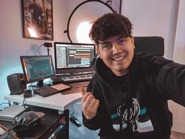 Biography & Career of Shaun Reynolds