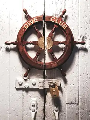 Dive Club S01 E08