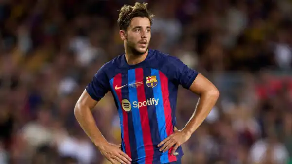 Nico Gonzalez joins Valencia on loan from Barcelona