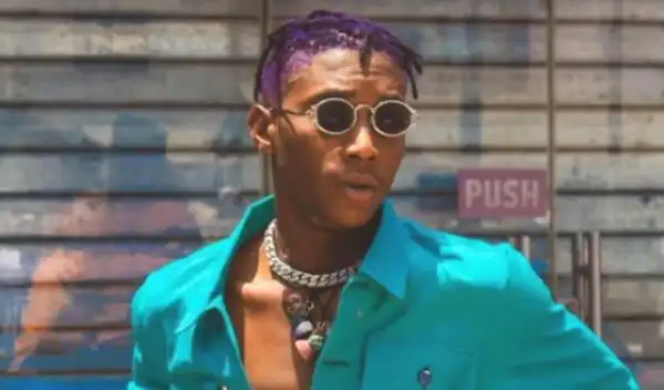 I Can’t Put This In My House – Bella Shmurda Rejects Mohbad Portrait (Video)