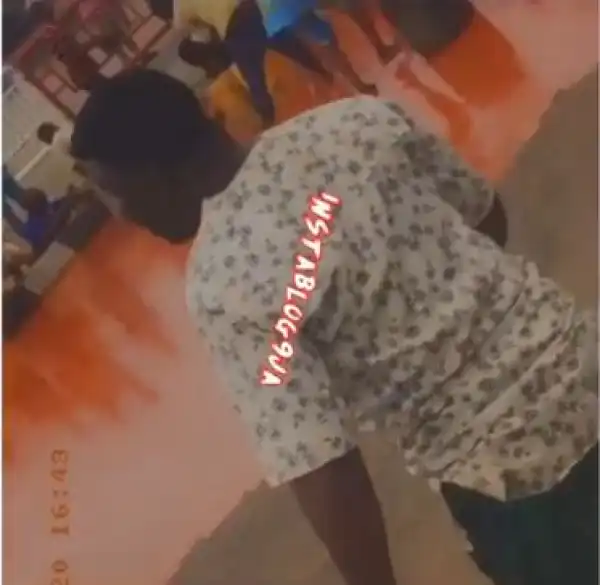 Residents Caught On Camera Scooping Palm Oil From Fallen Tanker In Ogun (Video)