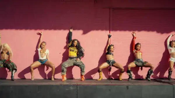 Uncle Waffles & Royal Musiq - ZENZELE ft. CowBoii, Xduppy & Uncool MC (Video)