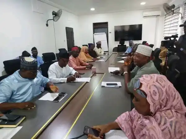 Adamawa inaugurates committee to recruit 5,000 teachers