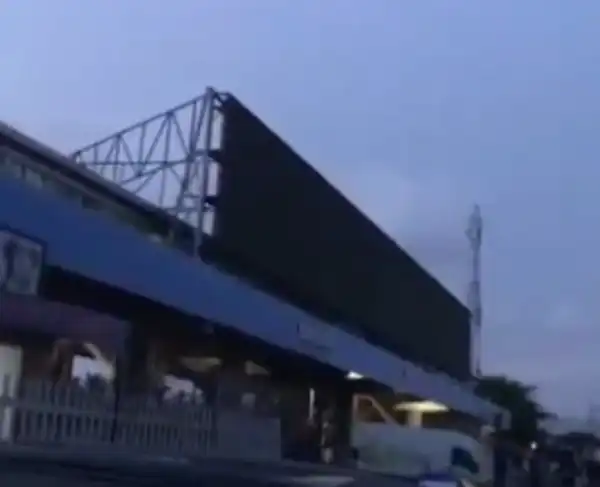 Gunshots fired at #EndSARS protesters in Lekki (video)