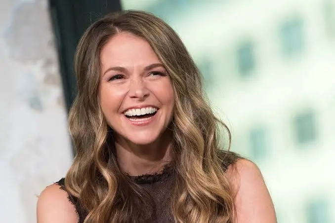 Biography & Career of Sutton Foster