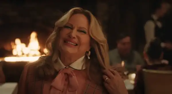 Jennifer Coolidge Goes on a Date With a Villager in Hilarious a Minecraft Movie Video