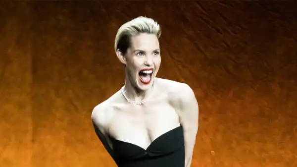 Apple’s Mrs. American Pie Series Adds Leslie Bibb