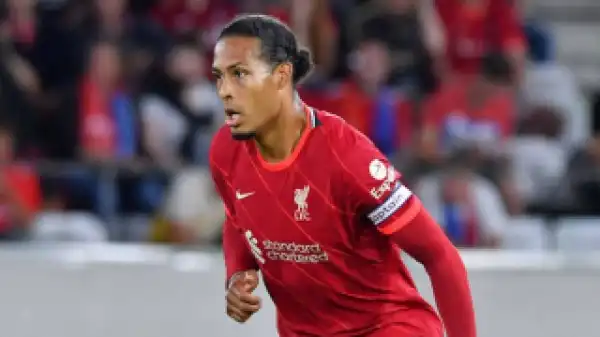 Liverpool defender Van Dijk unhappy with Wenger