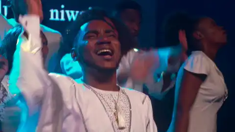 Okey Sokay - Oke Nla Nla ft. Pst Bayo Adeyinka (Video)