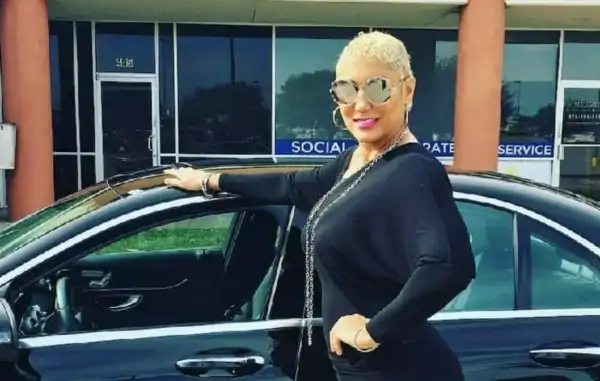 Net Worth Of Carolyn Chambers