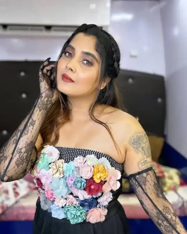 Biography & Career Of Aishwarya Shindogi